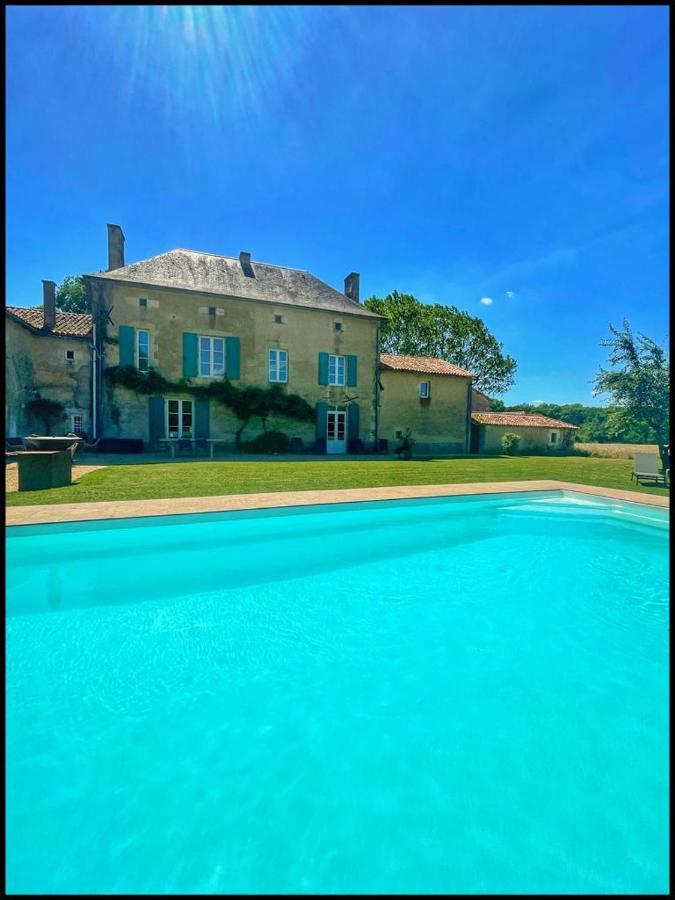 Les Maisons Du Bonheur Bed and Breakfast Château-Garnier Eksteriør billede